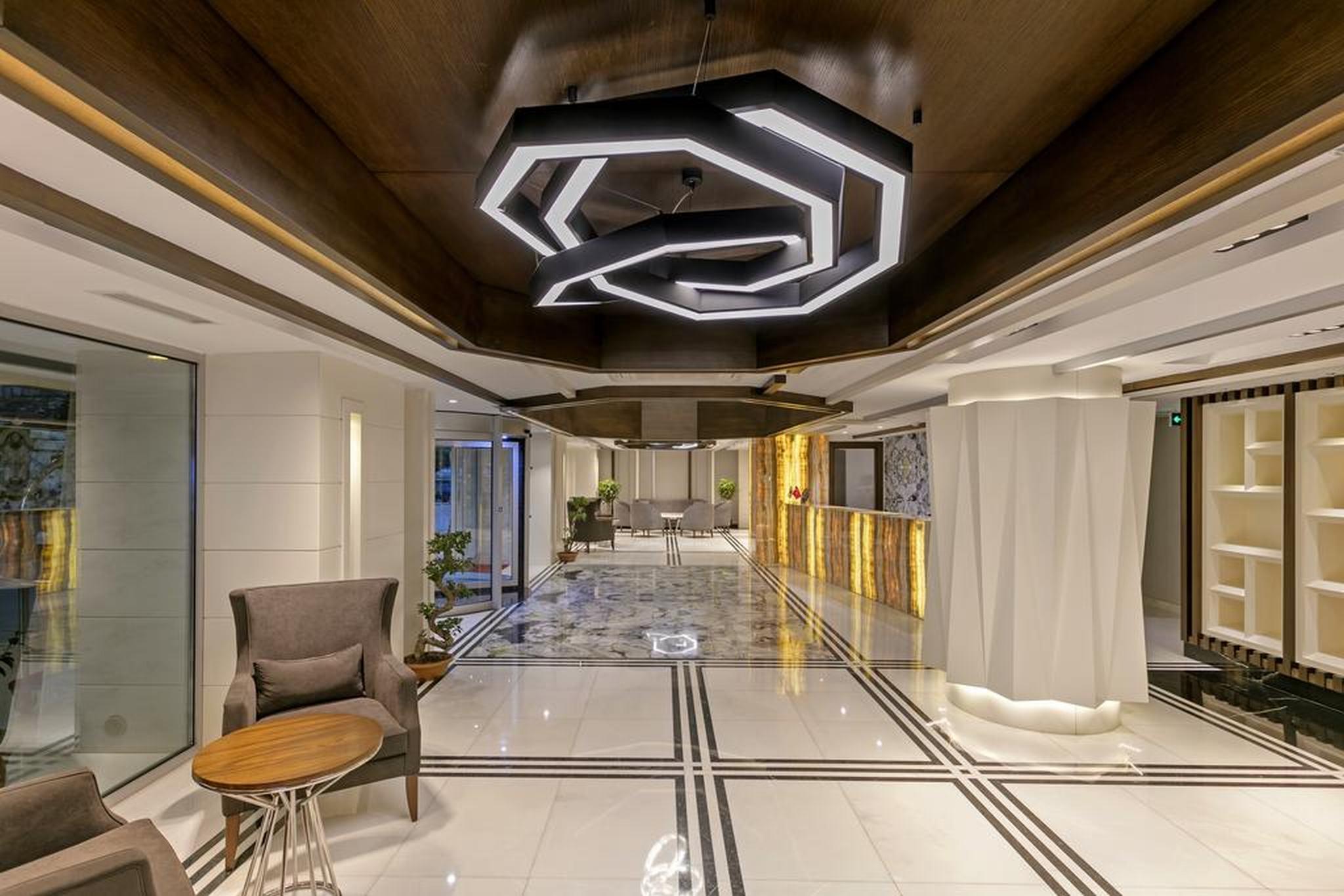 B Business Hotel & Spa Antalya Extérieur photo