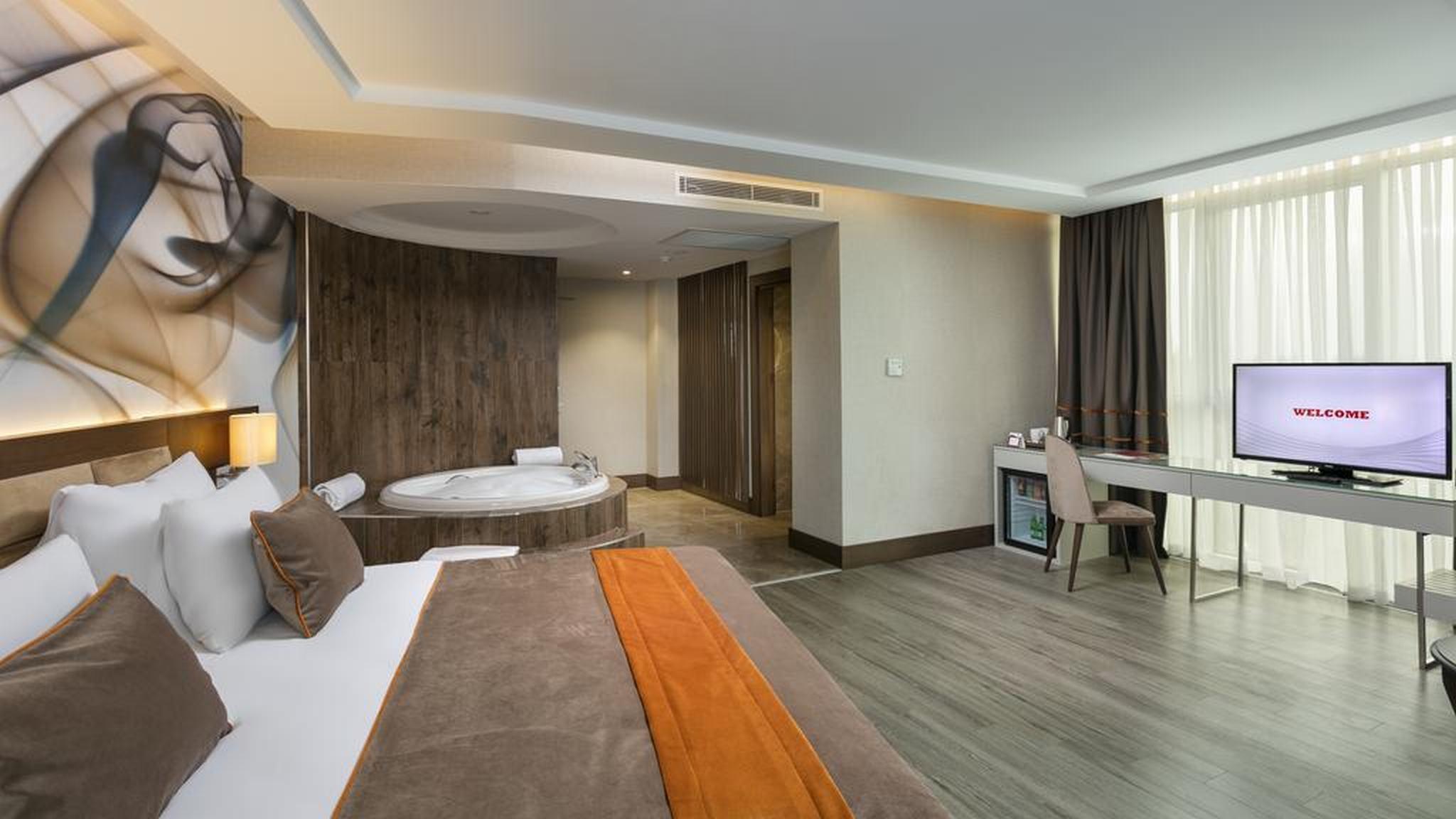 B Business Hotel & Spa Antalya Extérieur photo