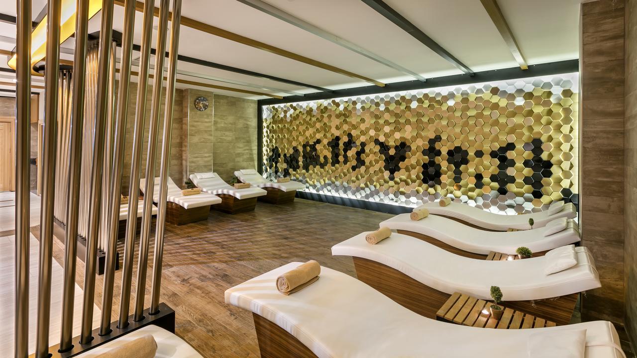 B Business Hotel & Spa Antalya Extérieur photo