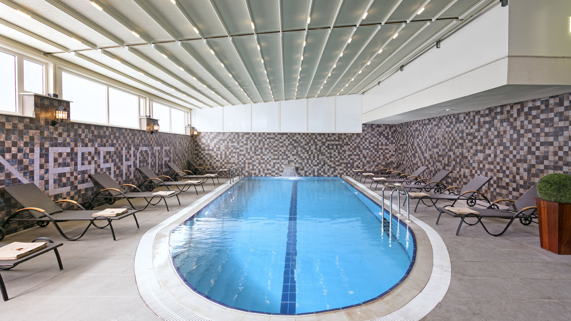 B Business Hotel & Spa Antalya Extérieur photo