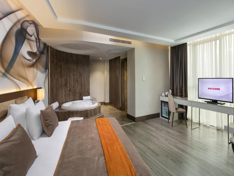 B Business Hotel & Spa Antalya Extérieur photo